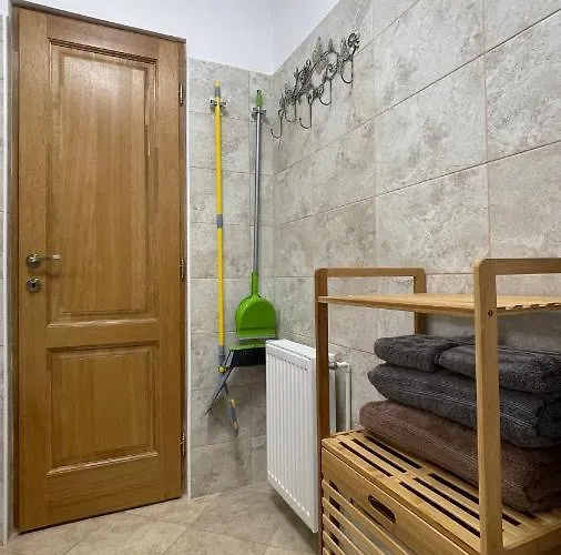 2_traveler's Retreat *